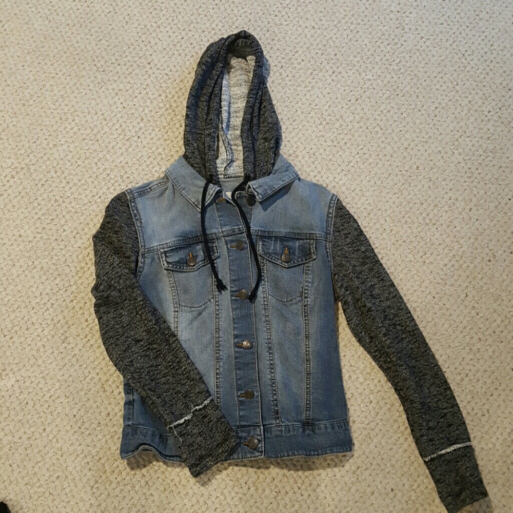Jean jacket with sweatshirt sleeves